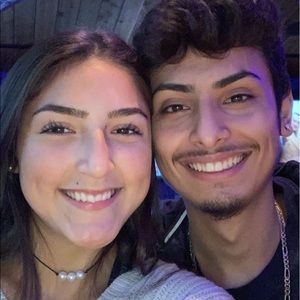 Meet your Posher, Ellena